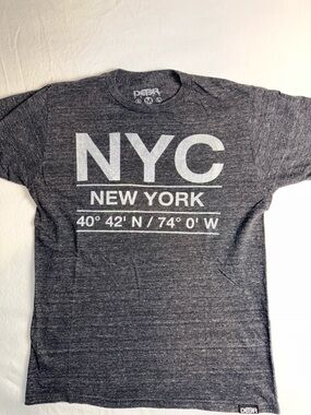 Men’s NYC Graphic Short-Sleeve Tee Size Medium